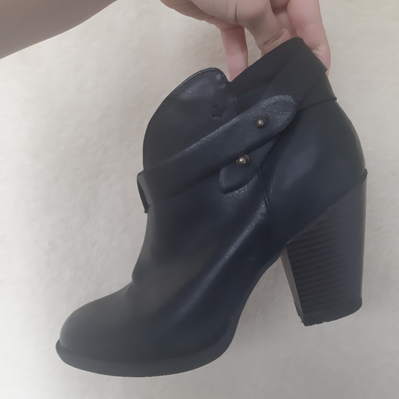 Xoxo black faux leather heeled ankle booties boots - Picture 2 of 11